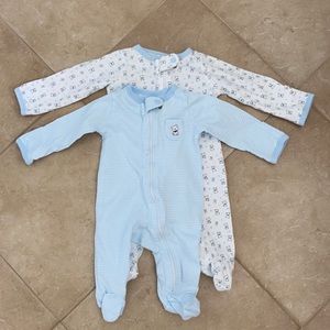Carter’s set of 2 sleepers for newborn